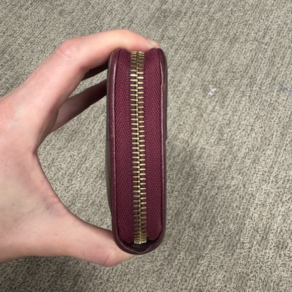 Louis Vuitton Retiro Zippy Wallet Monogram Canvas - Picture 8 of 9